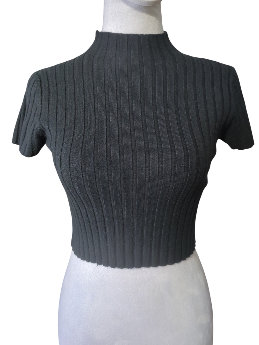 Etiquette Crop Top Sweater Ribbed Mock Neck Crop Top - Black Size small